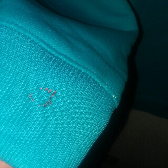 Sweater - Picture 5 of 7